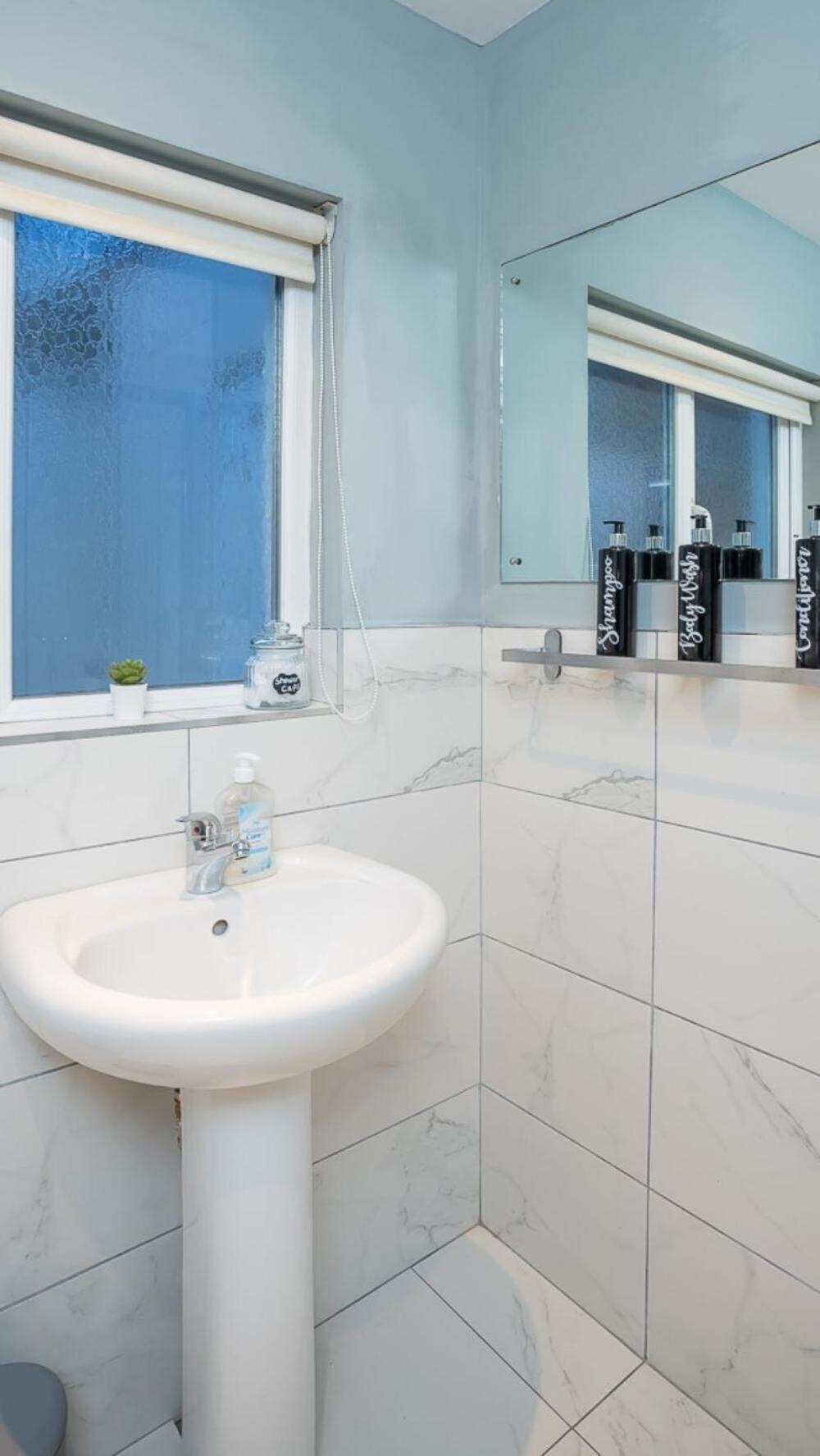 1 Bdr Apartment At Queens Uni By Belfast City Breaks Екстериор снимка
